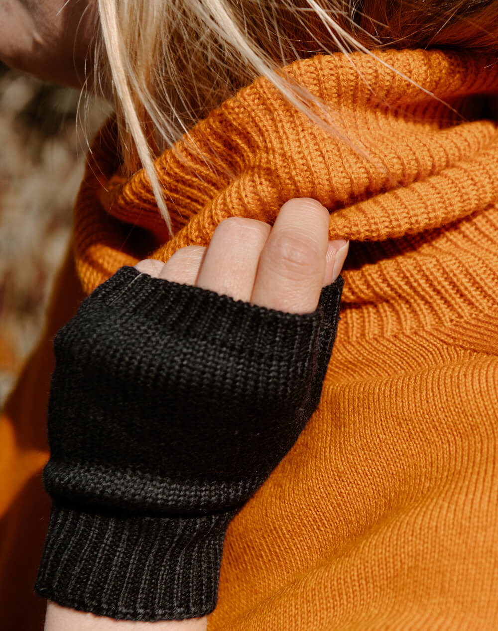 Kingscote Fingerless Mitten